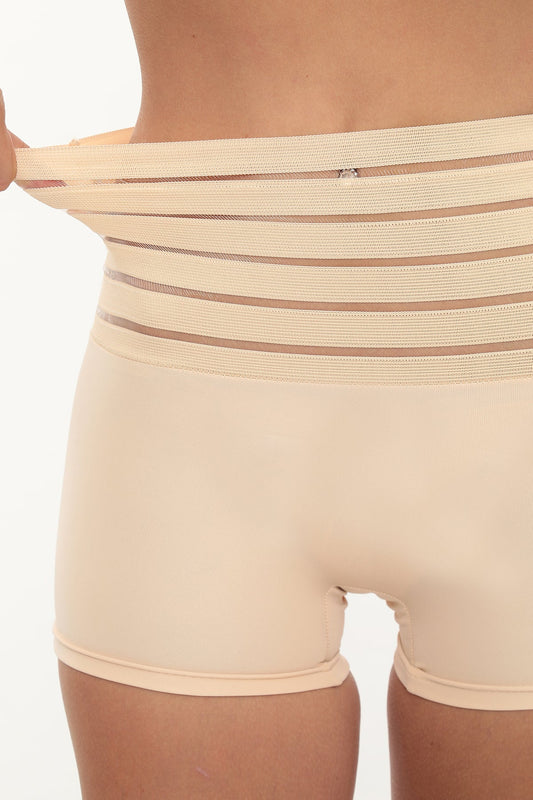 SilhouetteFlex™ Dikişsiz Şort – Şeffaf Detaylı, Giysi Altında İz Bırakmayan Yüksek Bel Tasarım